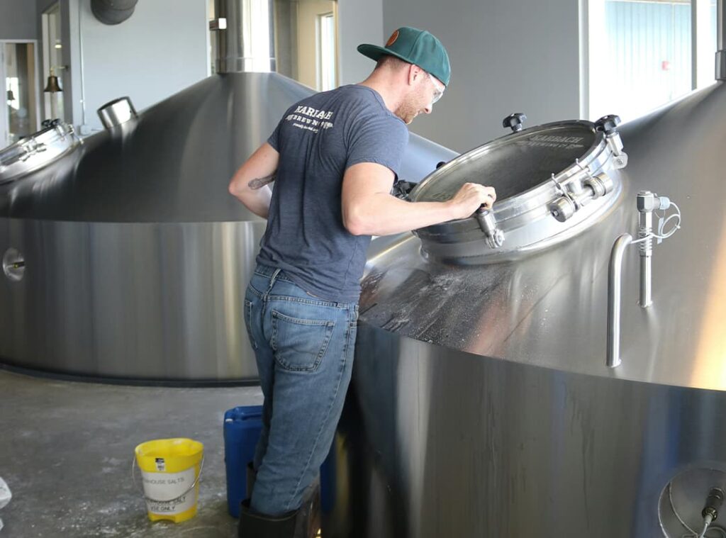 How Automation Helps Reduce Production Costs in Brewing